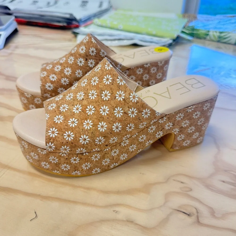 Beach by Matisse Terry Daisy Cork Platform Slide Sandals Womens 9M Brown White